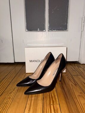 Manolo Blahnik Black Leather Pumps BB 105 Black Kid 39.5/9.5